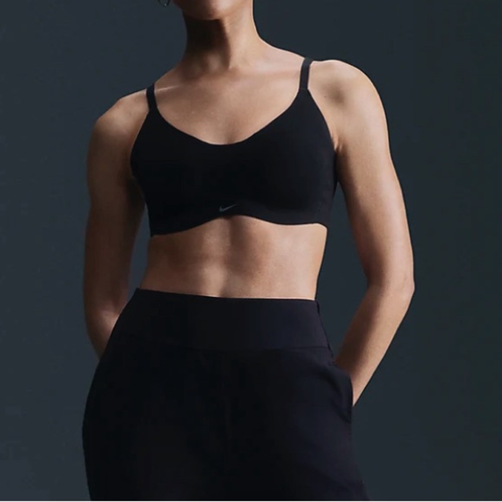 Nike Women’s Alate Minimalist Sports Bra